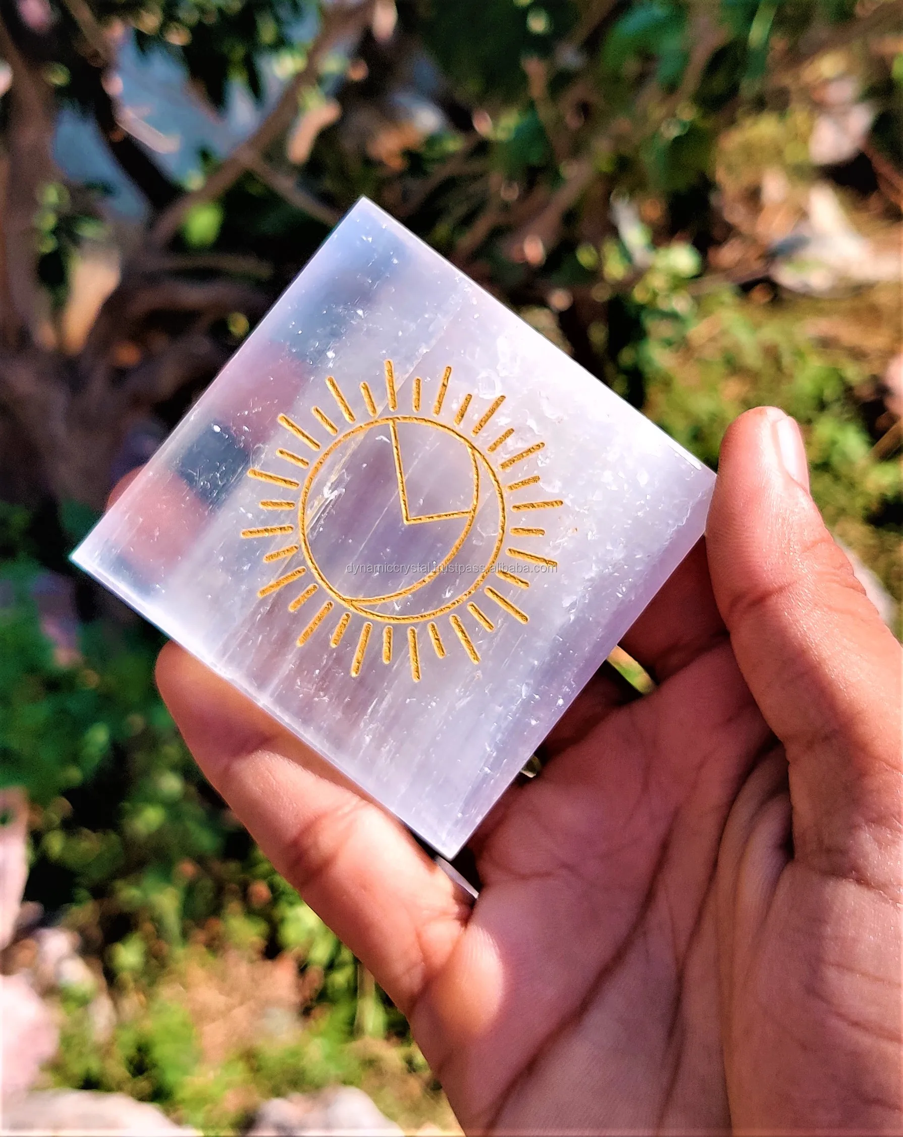 Зарядная пластина Selenite с духовным символом: Selenite Coaster