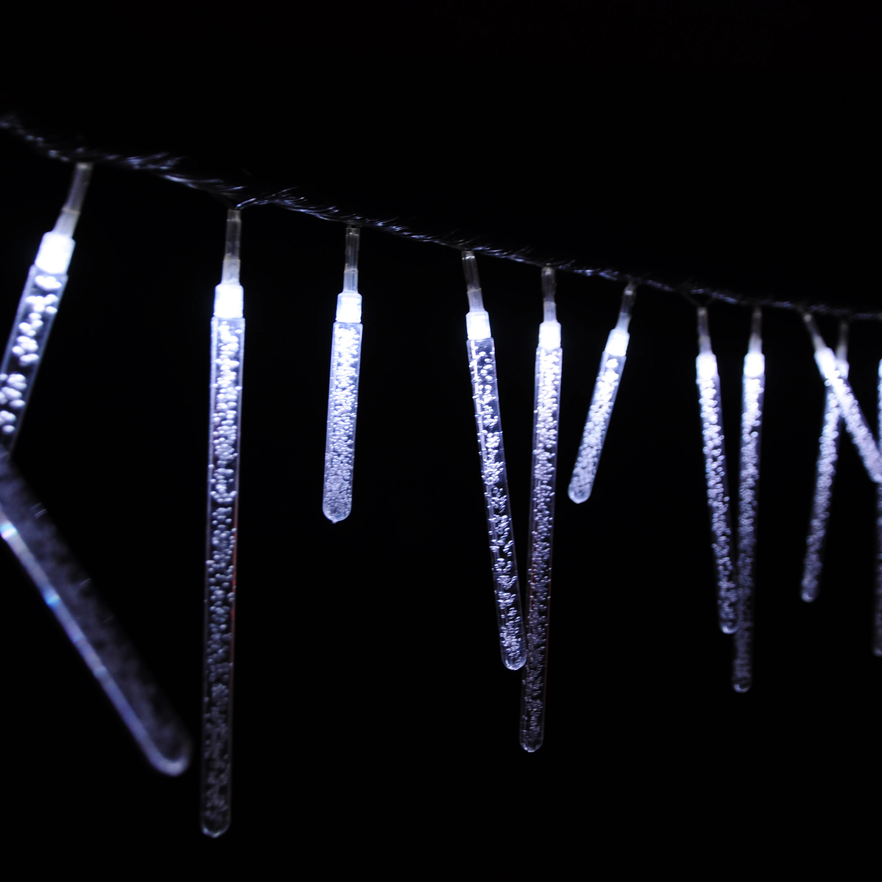 
Фабрика изготовленный на заказ с батарейным питанием с эффектом падающего снега эффект огни метеорный дождь трубки свет шнура с украшением в виде кристаллов бар 