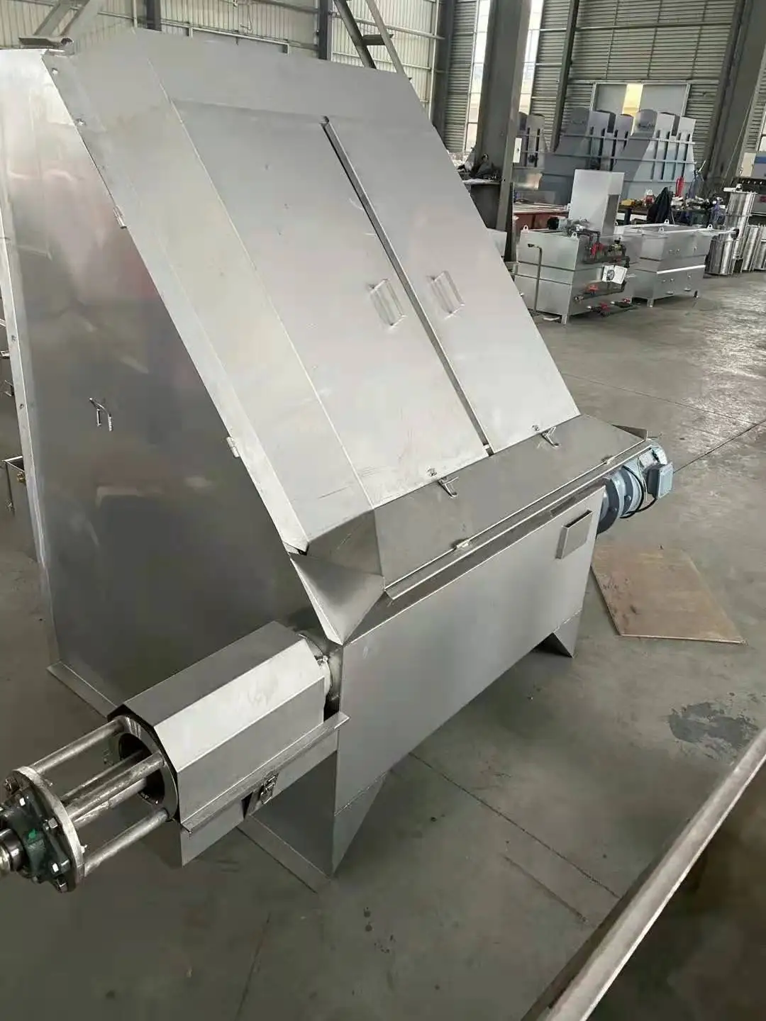 Hot sale product Slanting sieve type solid liquid separator, pasture livestock manure cow dung dewatering machine