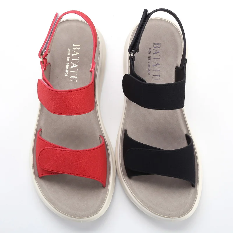 Modern Custom Logo Beach Leather Slippers Women Summer Sandals For Women 2023