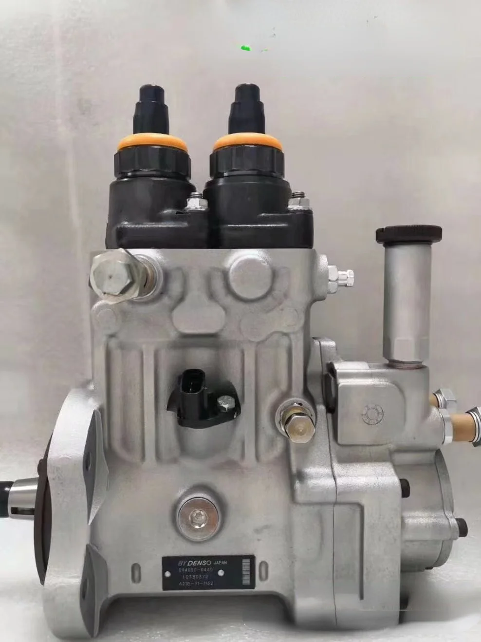 Suitable for construction machinery engine Denso fuel pump assembly 094000-0440