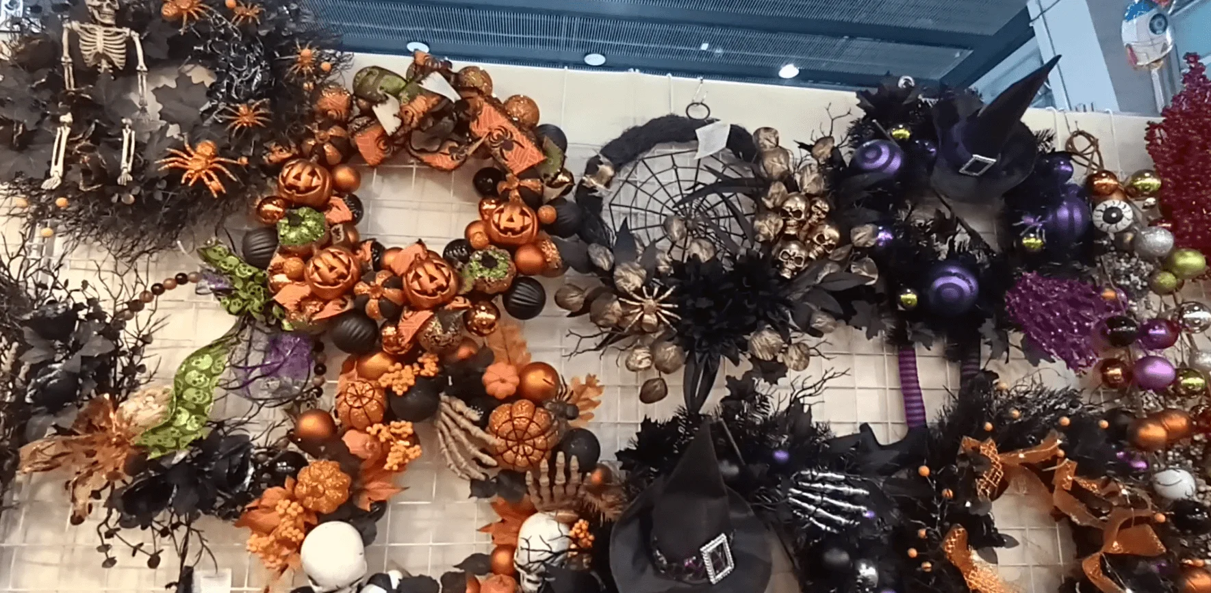 Senmasine Indoor Outdoor Decoration 24 Inch Orange Baubles Glitter Spider Broom Witch Hat Two Long Legs Halloween Door Wreath