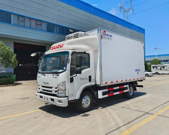 Грузовик-рефрижератор Isuzu 4x2 Подержанный изолированный грузовик прямые продажи по всему миру