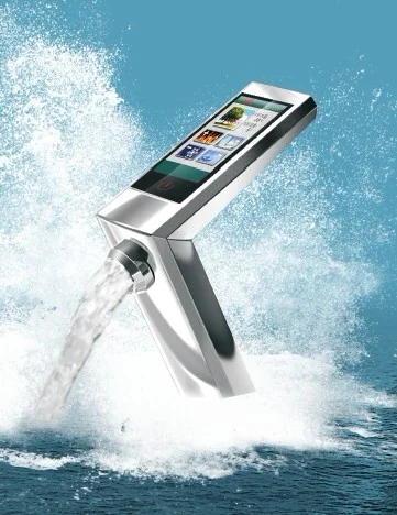 Цифровые водопроводные краны в современном дизайне для ванной комнаты