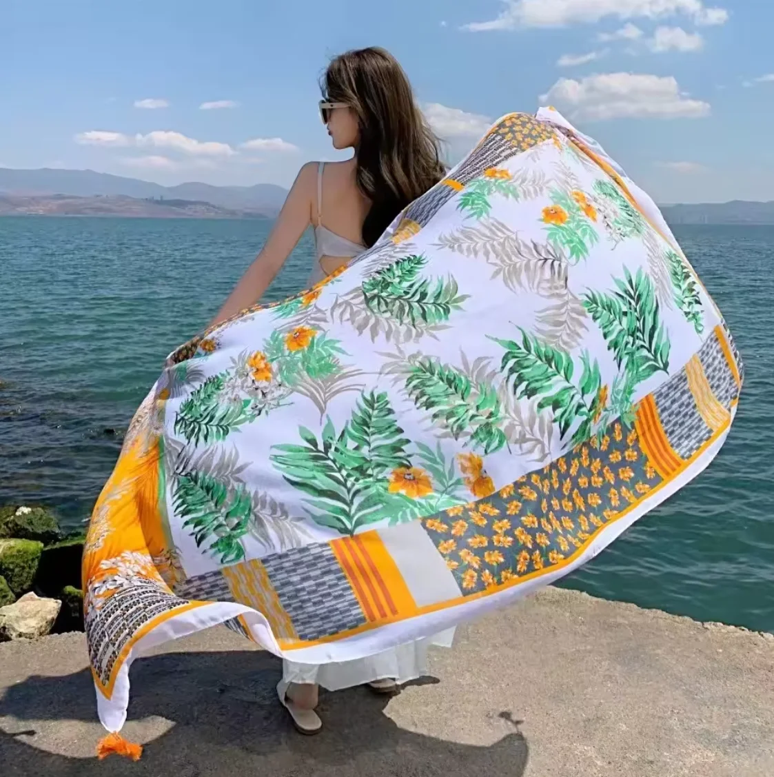 2024 USA Hawaii hot sale 100% soft Rayon Low MOQ custom designed beach sarong pareo perfect beach coverup beach towel