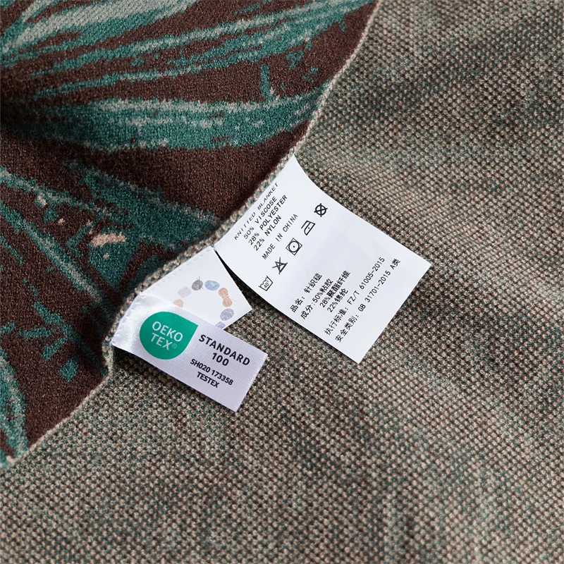 Accept custom animal world cozy OEKO-TEX soft lightweight luxury  knit blanket for bedroom SNY