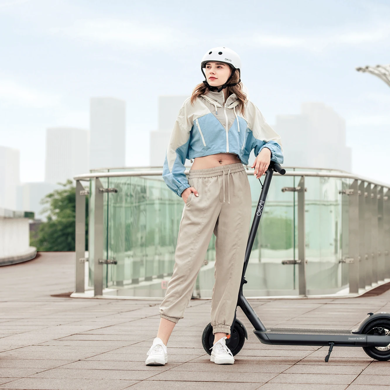 Okai Склад ЕС Smart E скутер 45 км Диапазон два колеса Электрический шаг scoote 300W/макс 600 Вт Электрический scooterfor для взрослых