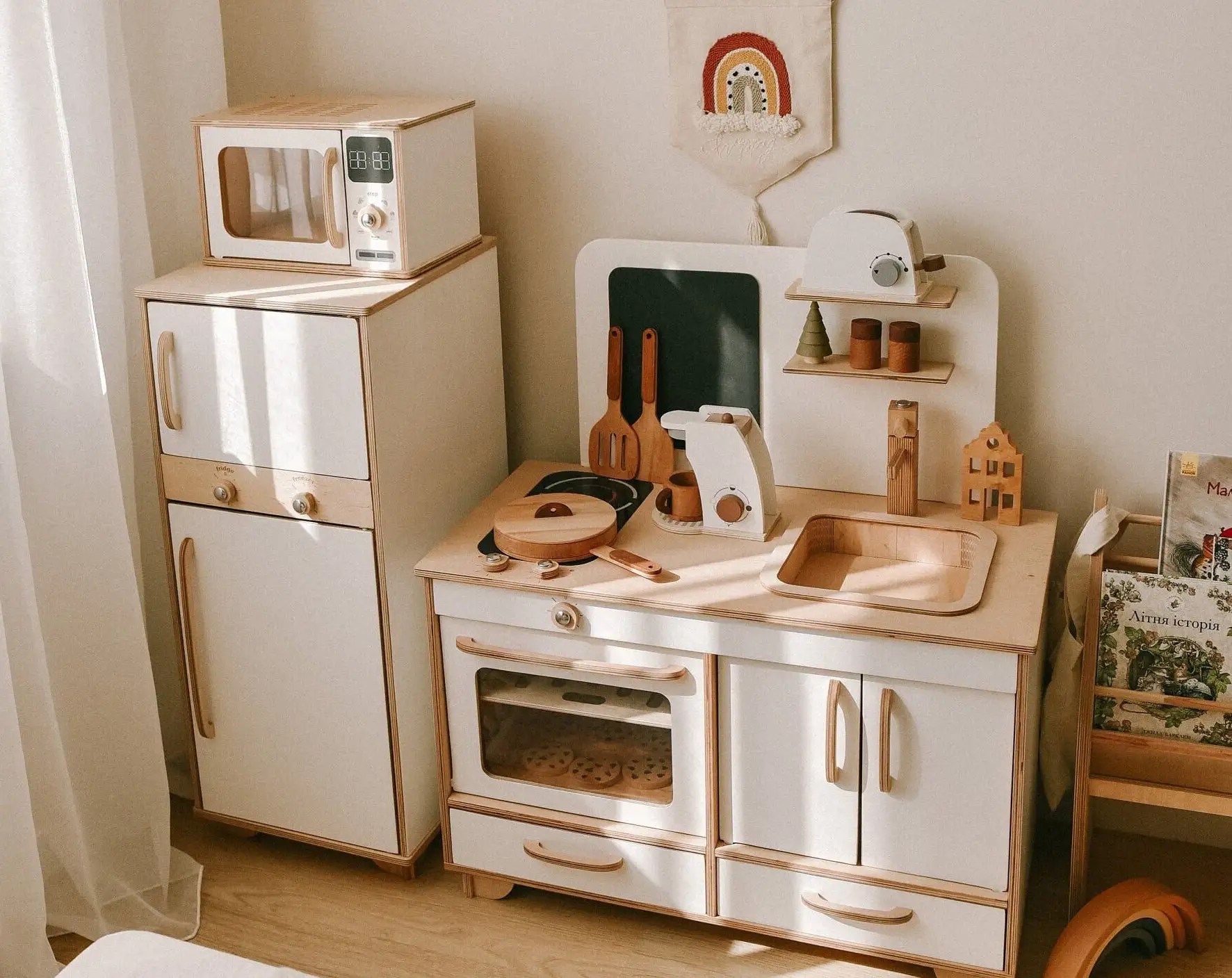 LM KIDS Pretend play educational DIY Playroom Decor Play kitchen food toys Cooking toys kitchen play set kitchen toys