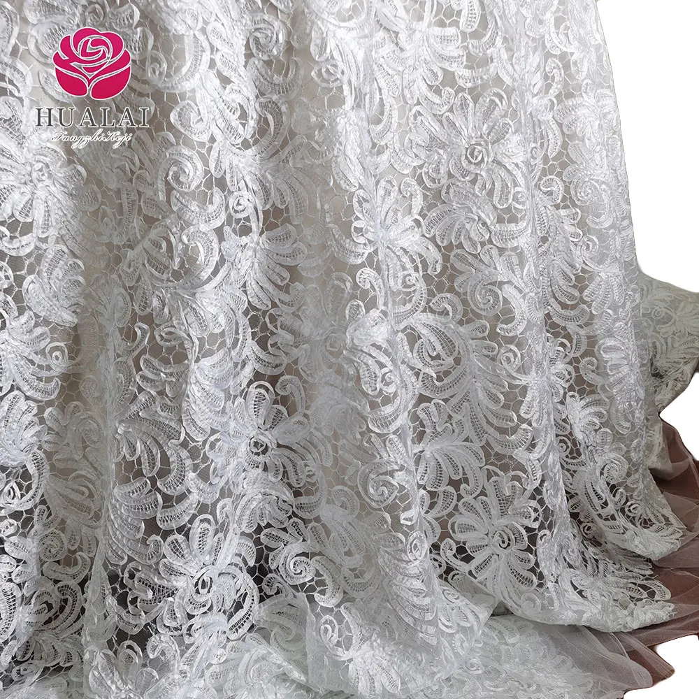 BEAUTIFUL POPULAR WHITE  FLORAL DESIGNS RIBBON EMBROIDERY TABLE CLOTH  FOR WEDDING EVENTS AND HOME