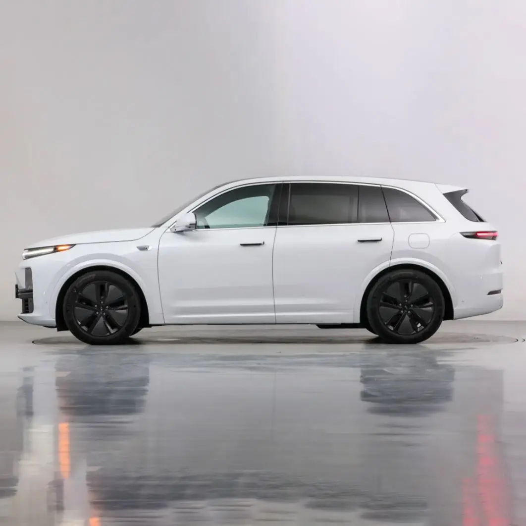 RU Hot Sale Chinese Vehicles 4x4 Used Car SUV Endurance 240km Li Auto L7 Ultra 2024 Lixiang L7