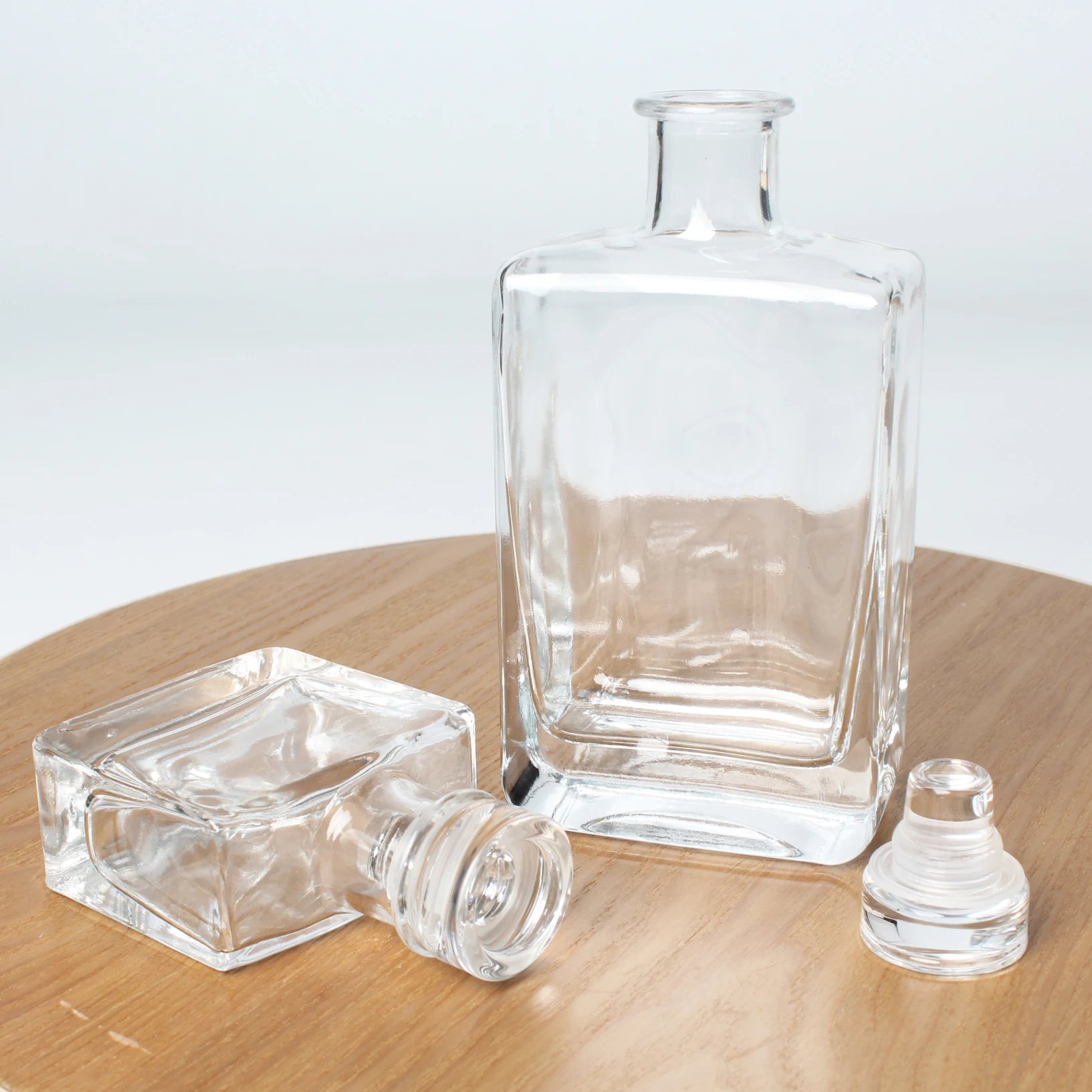 Custom wine bottles 200ml whisky brandy rum glass bottle liquor spirits glass bottle for vodka gin whiskey