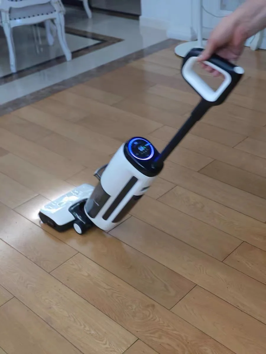 Stick Vacuum with Powerful Suction, 45Mins Runtime Vacuum Cleaners for Home, Anti-tangle and 1.5L Dust Cup, 6 in 1 Lightweig