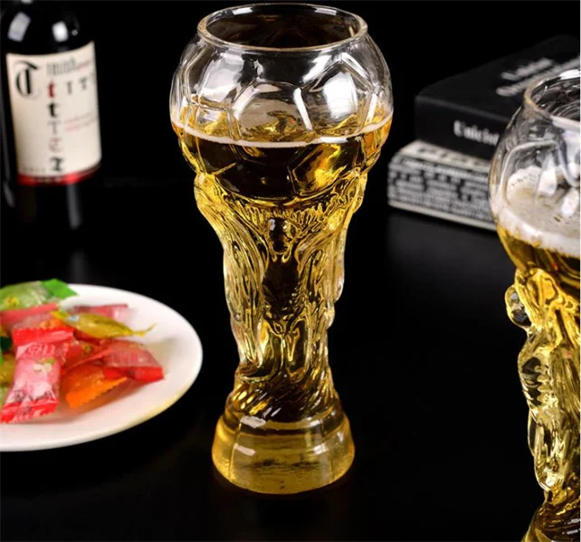 Hot Selling 450ml Creative Trophy Shaped Drinking Glass Football Beer Glass Mug