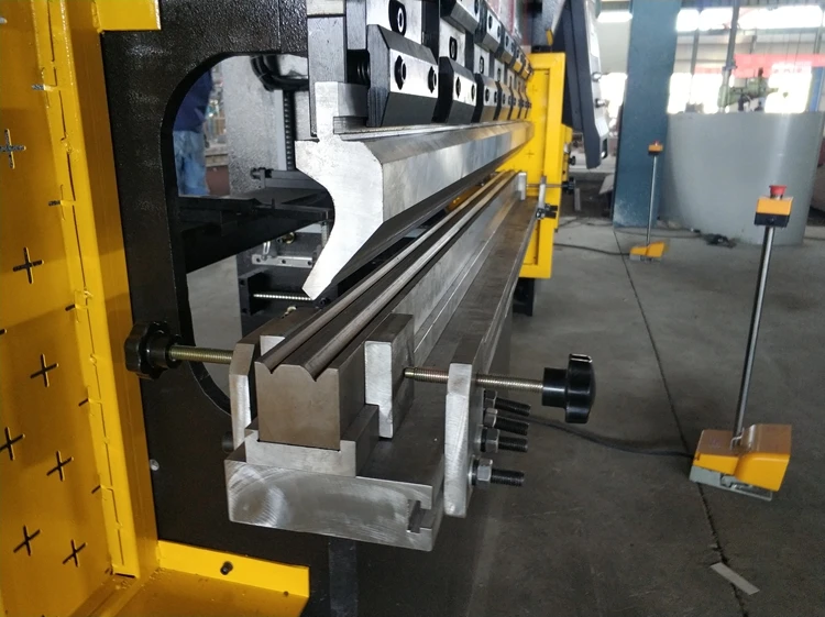 CNC WC67k 40T/2500 металлический лист автоматический гибочный