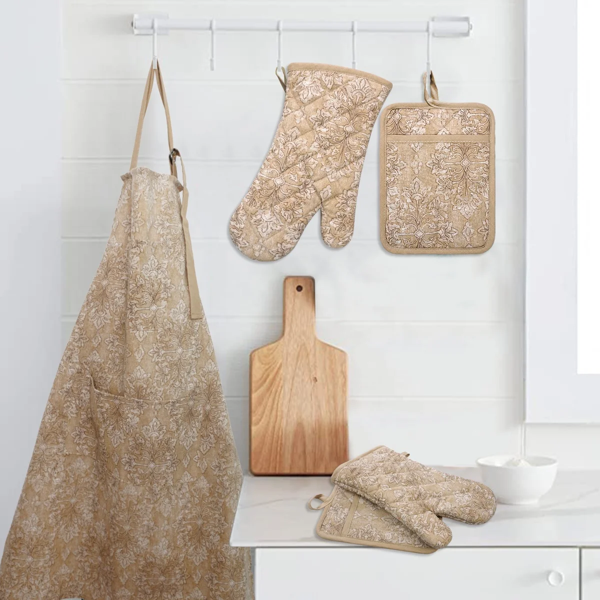 5 piece set flower pattern Brown waterproof cotton apron cotton two Anti scalding oven gloves silicone two Checkered  pot holder