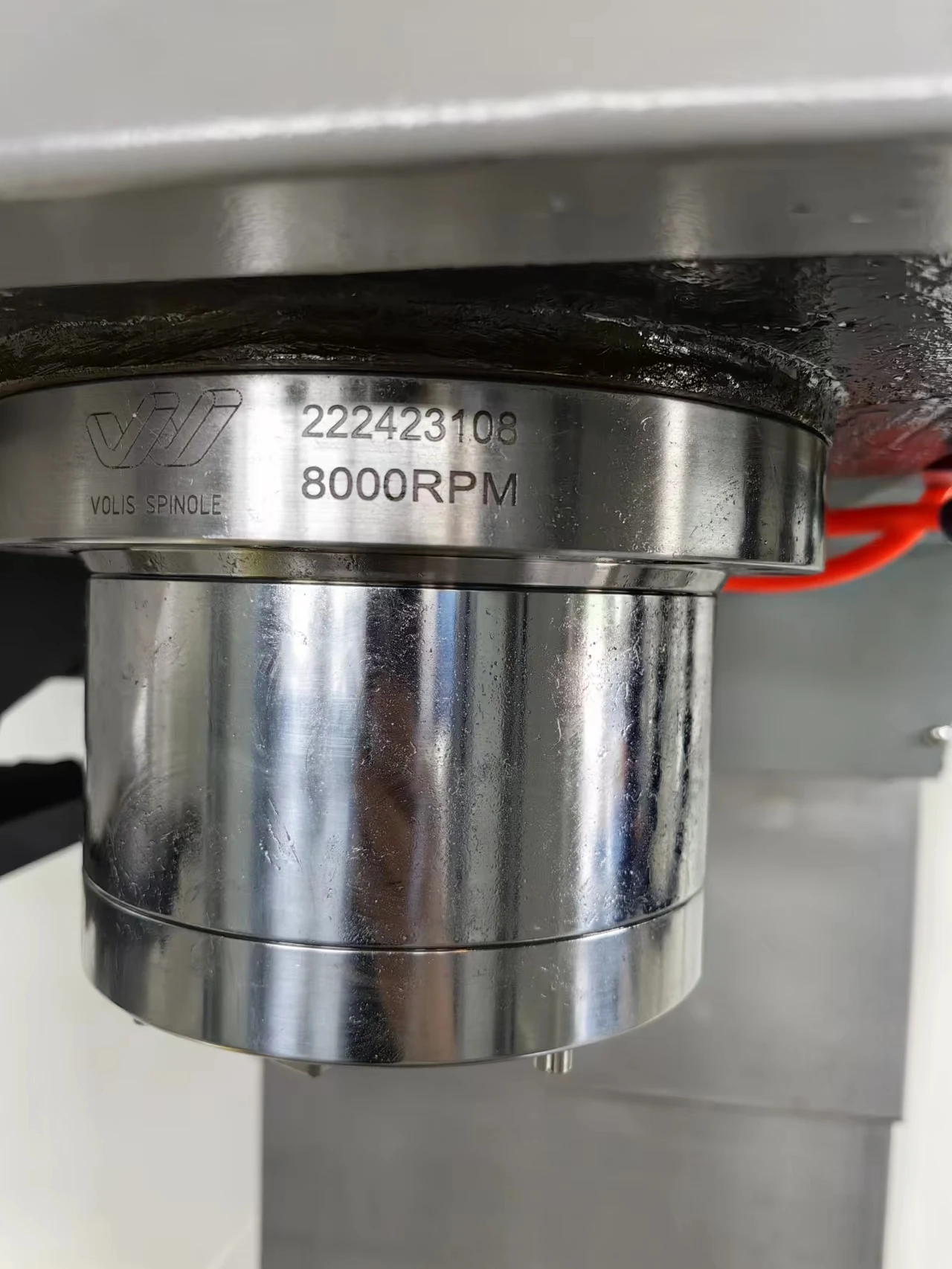 High speed and low-cost 3/4/5-axis CNC vertical machining center VMC1055 fully automatic milling CNC machining center