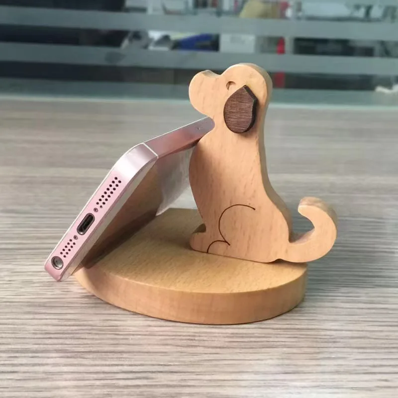 Creative Wooden Mobile Phone Stand in Beech Pony and Toma Back Mounted Coin Design for Dogs