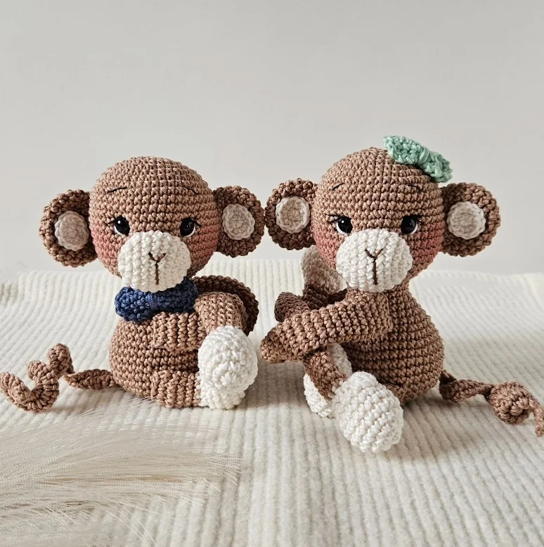 Cute and Creative Long Arm Crochet Animal Curtain Decorations Lovely Giraffe Monkey and Dogs Kids Toys