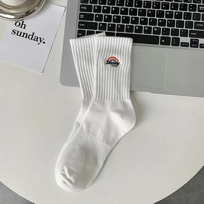 Jingwen wholesale customized high quality cotton material solid color sweat-absorbent embroidered men socks