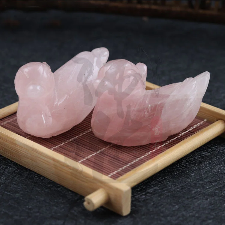 wholesale natural stone crystals healing stones Rose Quartz Crystal mandarin duck Folk Crafts