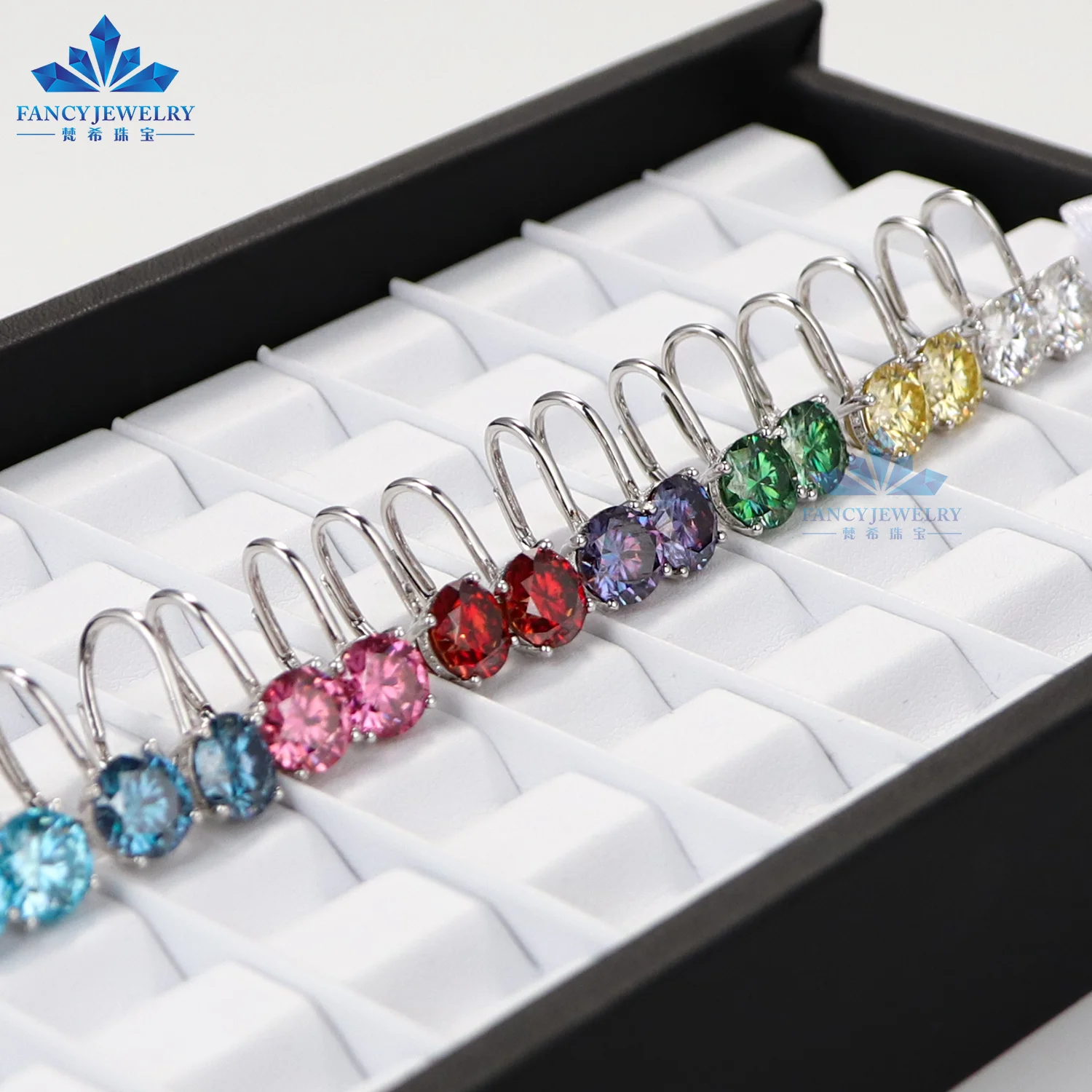 925 sterling silver 2carat round brilliant cut colorful moissanite  clip on earrings for women