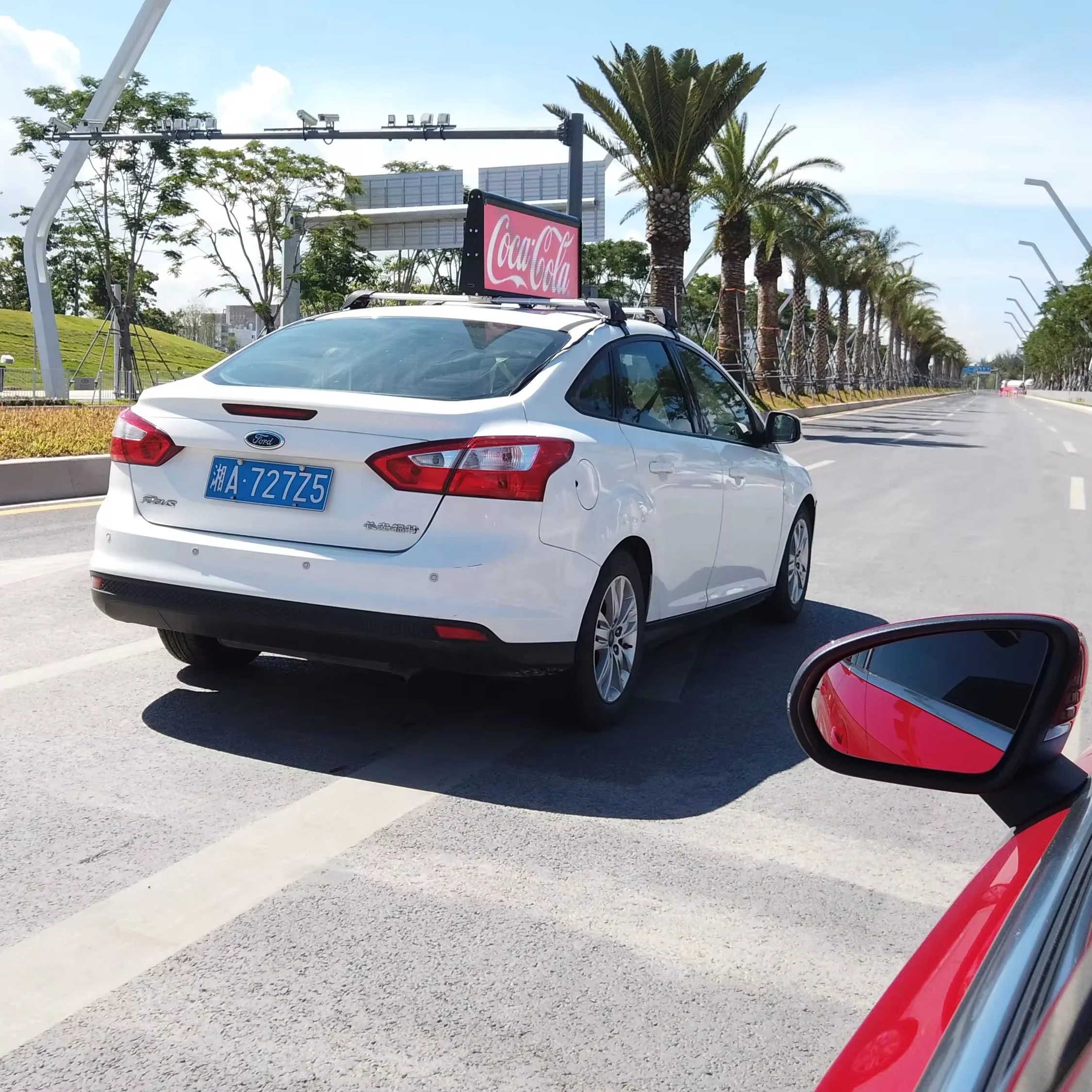 Автомобильный рекламный светодиодный экран p2.96 мм автомобильные рекламные вывески высокое качество автомобильное рекламное игровое оборудование такси верхний дисплей