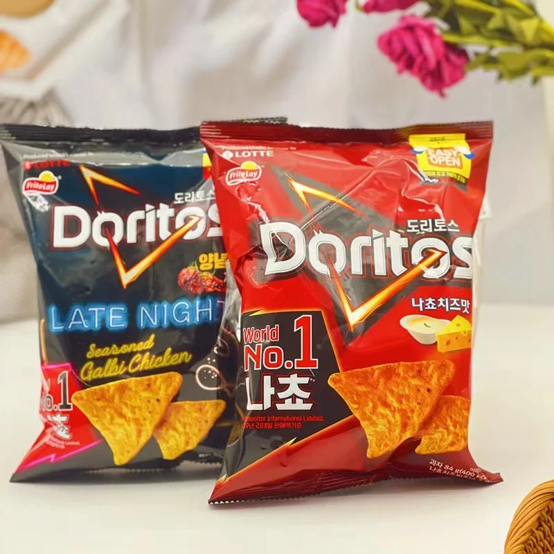 Korean snacks late night chicken flavor and cheese flavor corn chips flakes 84g