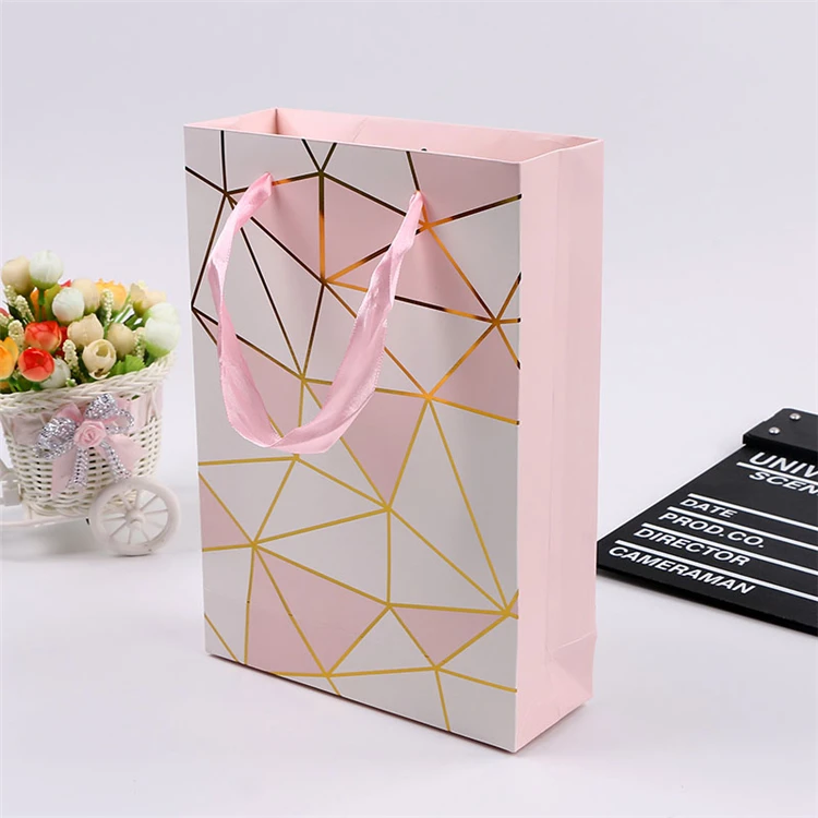 6X6X6 Colored Chocolate Keepsake Gift Decorative Hollow Book Shaped Baby Boxes Shaped Wholesale