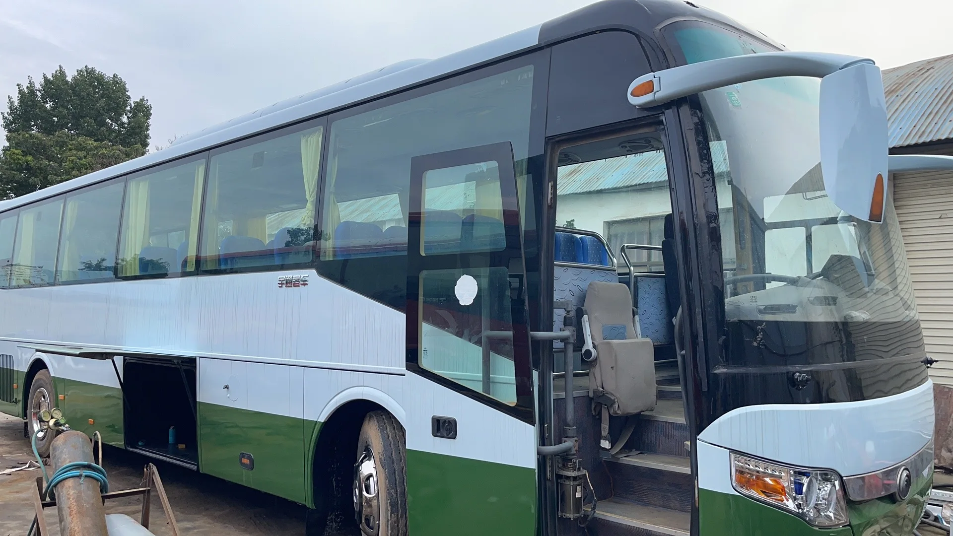 Yutong ZK6127H 65 сидений б/у