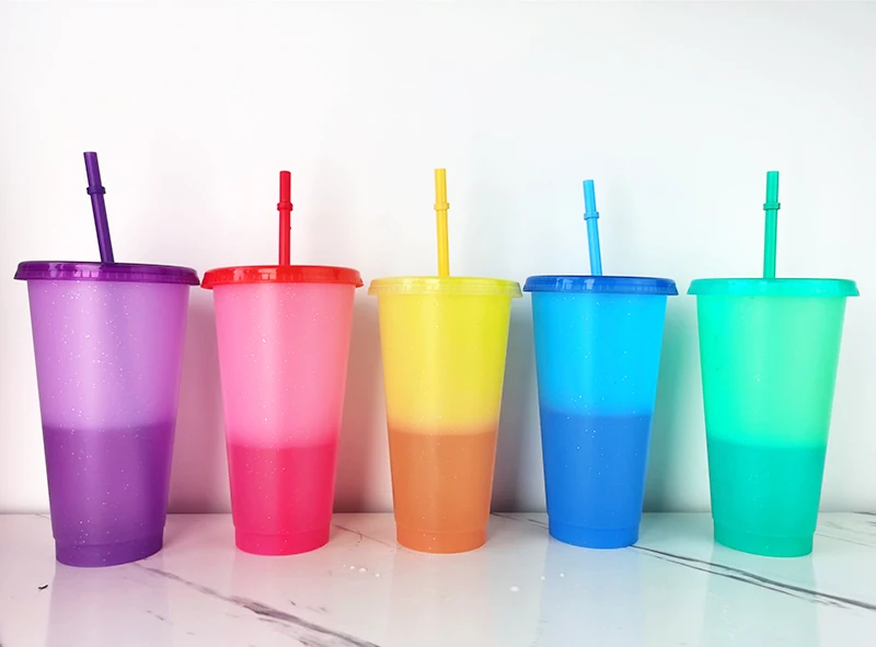 Hot Sale Reusable BPA Free Custom Print Available Plastic Coffee Cup Cold Water Color Changing Cup with Lid and Straw