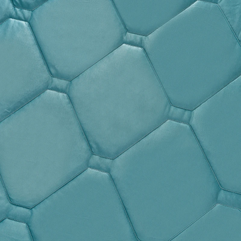 5-Star Comfortable Quilt Blanket for Adults Soft Warm Polyester Filled Quilted Bed Cover Embossed Printed Design Home Hotel Use