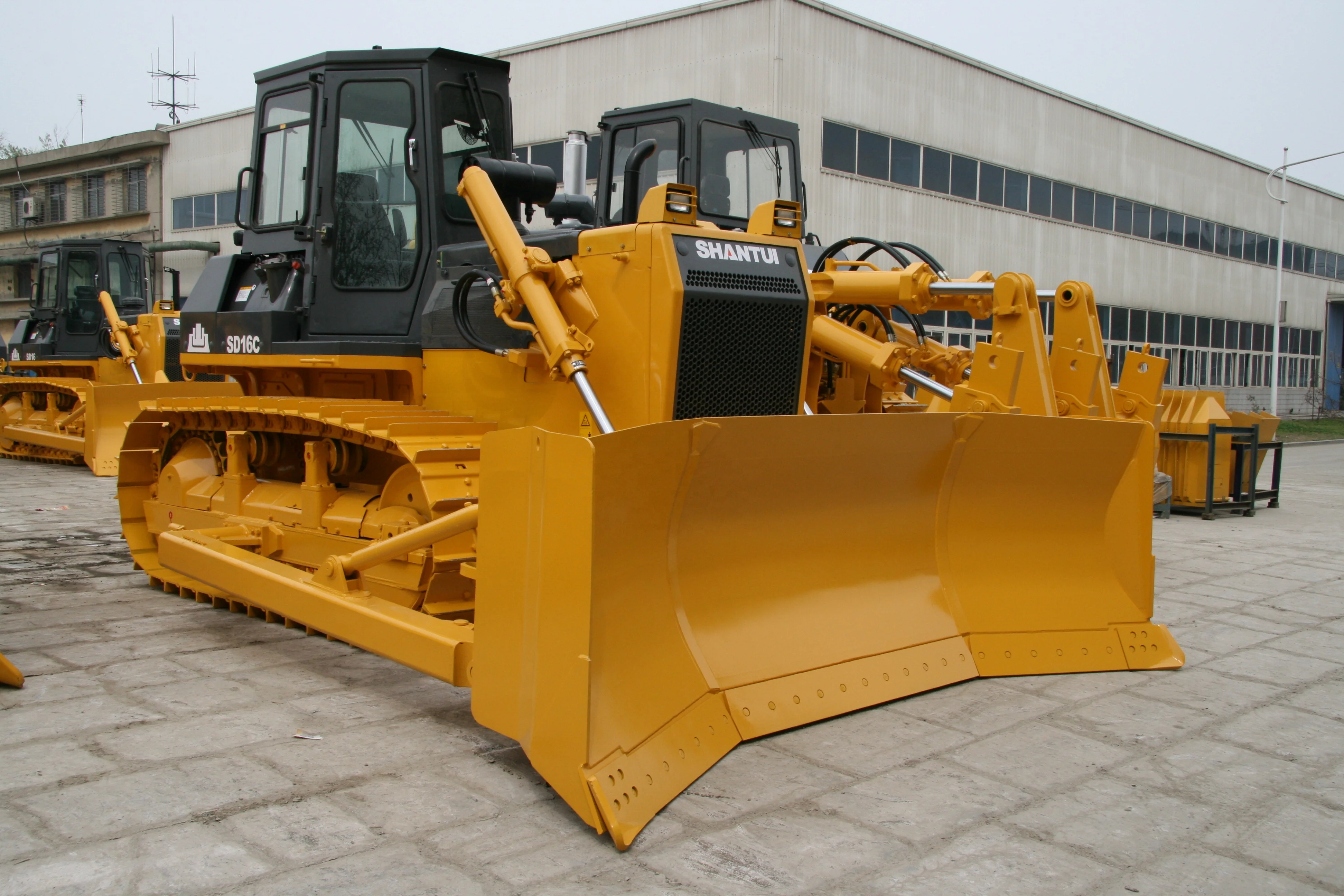  Бульдозер средней мощности SHANTUI SD16R