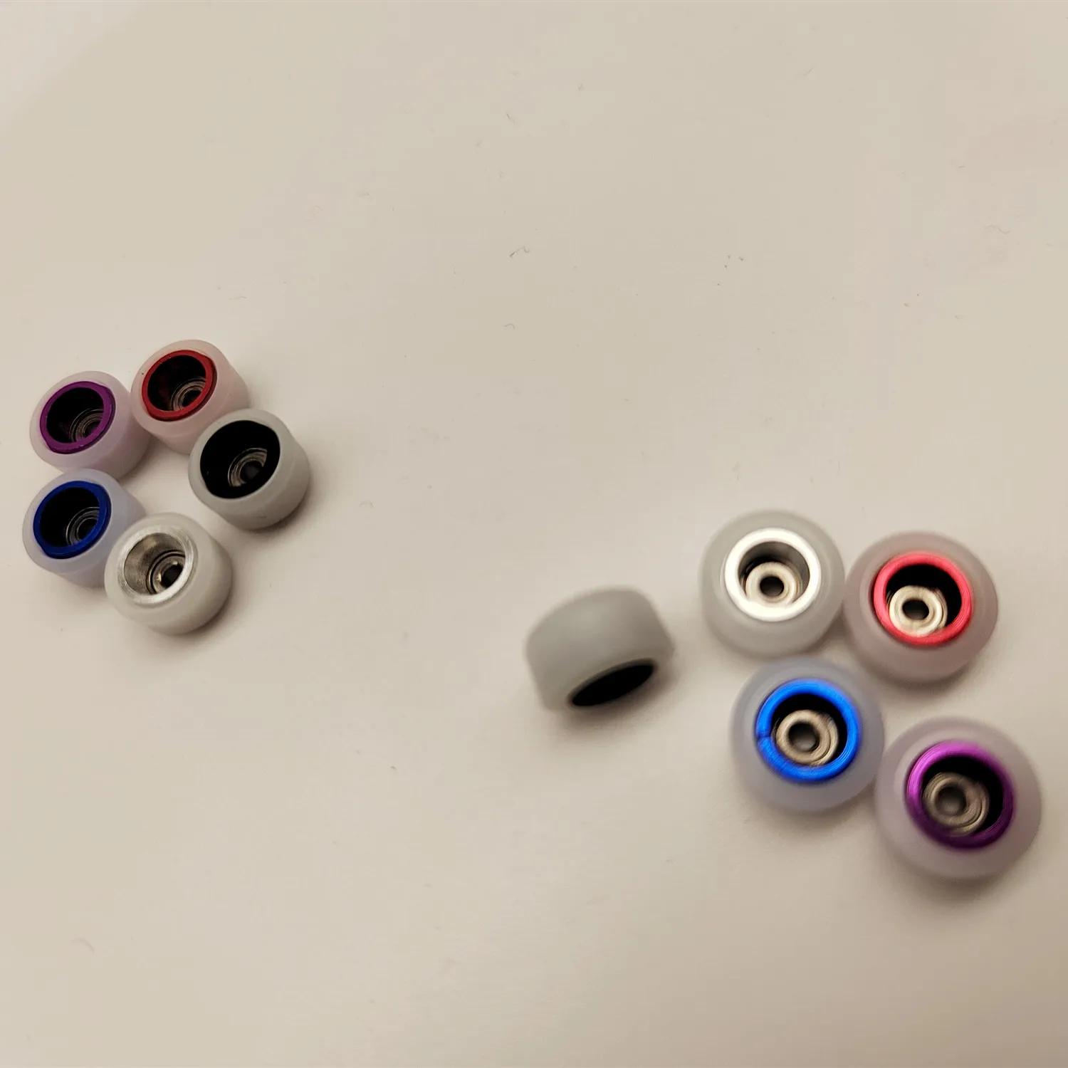 New metal core fingerboard wheels double layer material high speed bearing CNC finger skateboard wheels