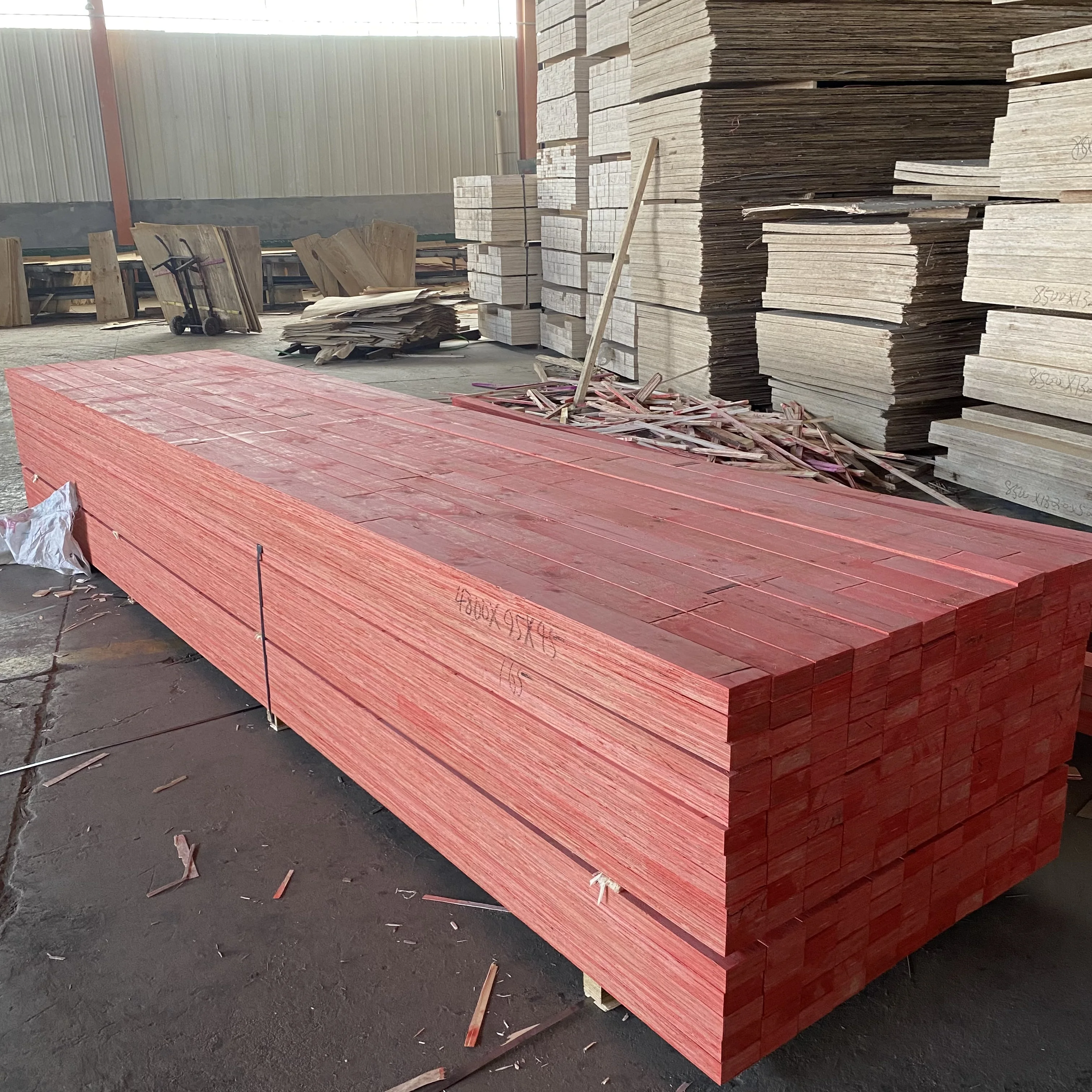pine LVL beams yeluwood 25mm 30mm thick plywood price standard Wooden square board for Building keel