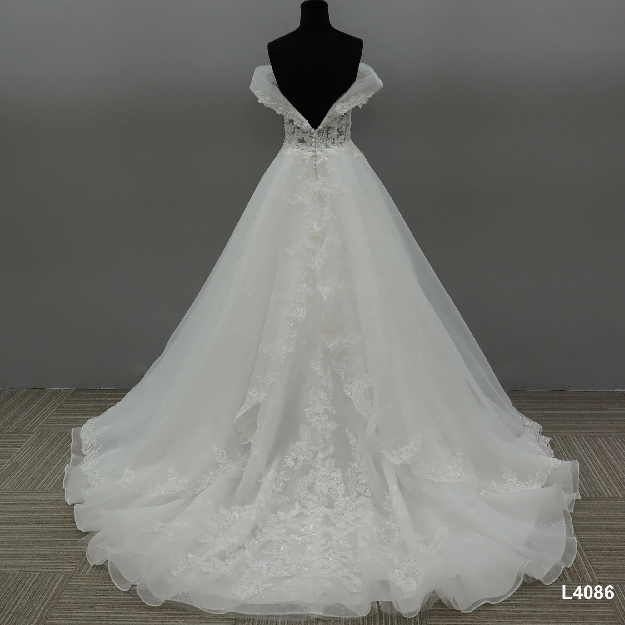 Luxury HIGH quality Newest arrival gown Vestidos De Novia 0ff-Shoulder Elegant most expensive robe de mariage Wedding Dresses