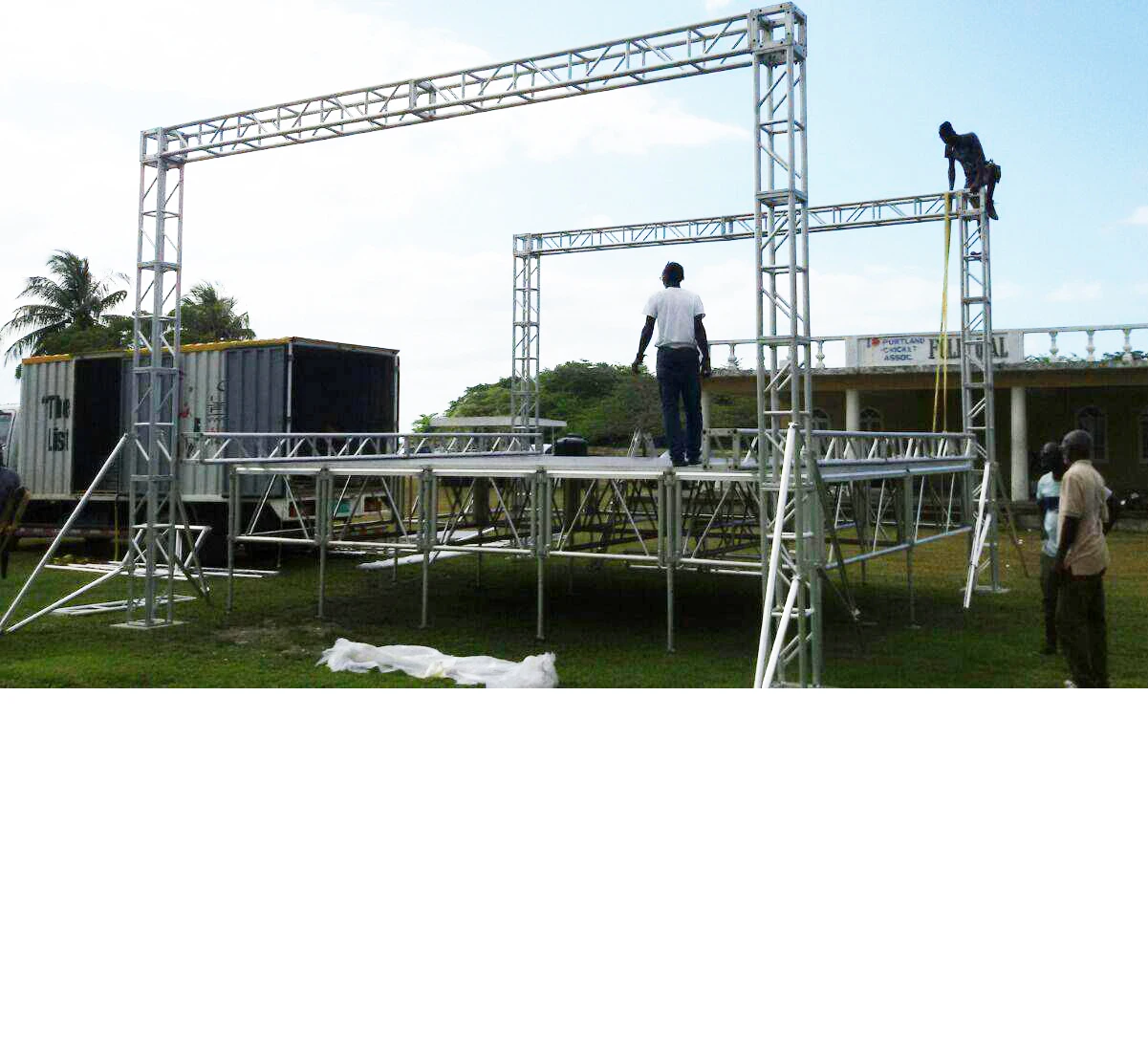 Aluminum Screw Truss Dj Truss 300x300mm 3m Stage Truss for Events