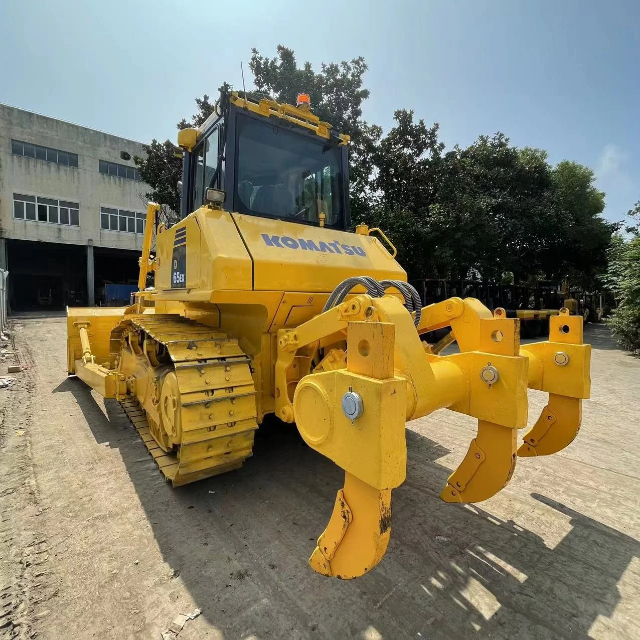 Hot sale used small size bulldozer komatsu d65ex cat d6m d3g d3c d4c d5k d6g cheap price sale