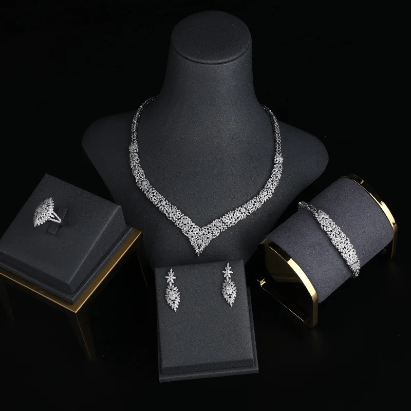 Zircon wedding four-piece set of aristocratic court style noble and elegant light luxury bride dinner celebration jewelry set