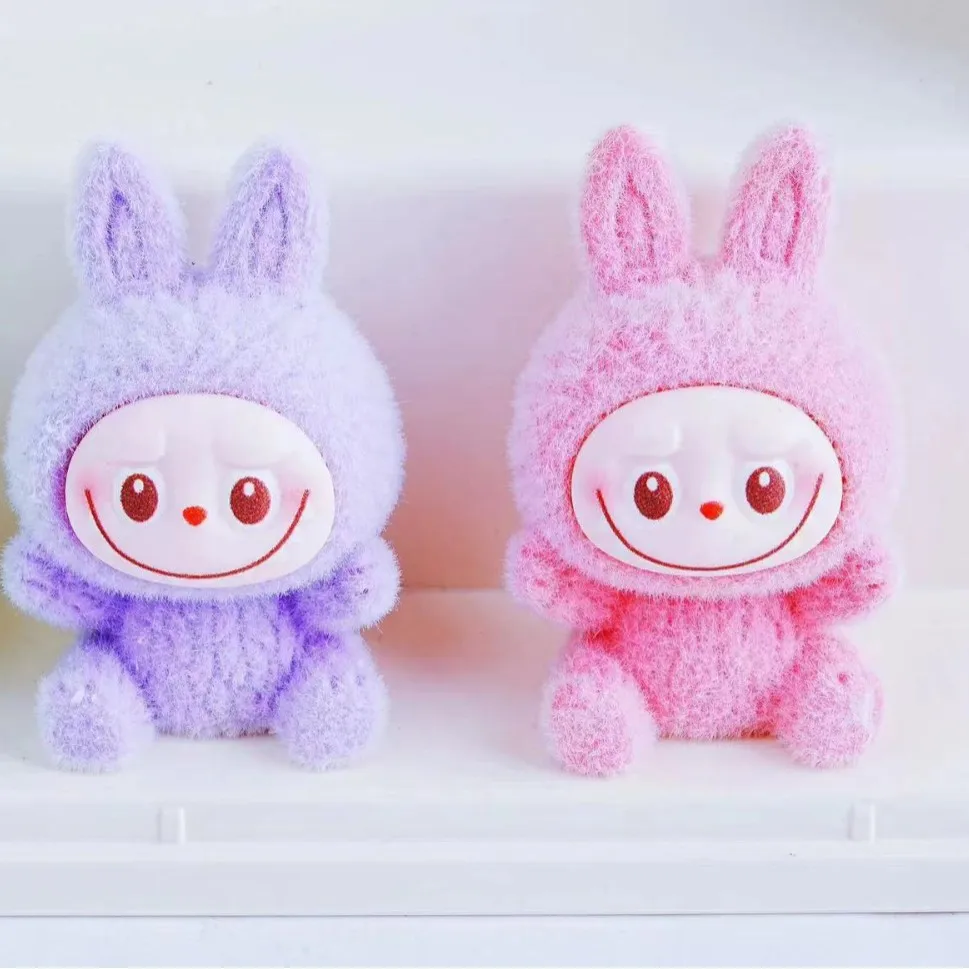 Модная игровая шкатулка для слепых сидящих стекающихся LABUBU Настольный автомобильный стерео Декор Брелок с подвеской
