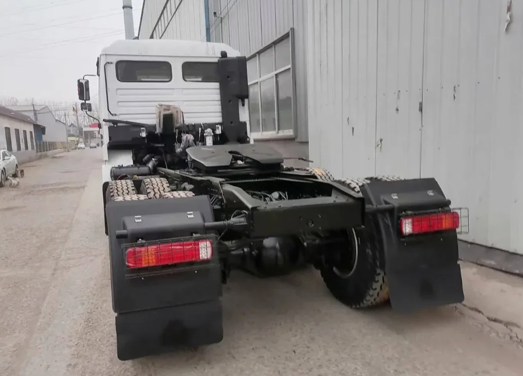 Factory low price  Shacman F3000 6X4 Used Tractor Trucks Diesel Trucks for Sale Truck Head for Sale