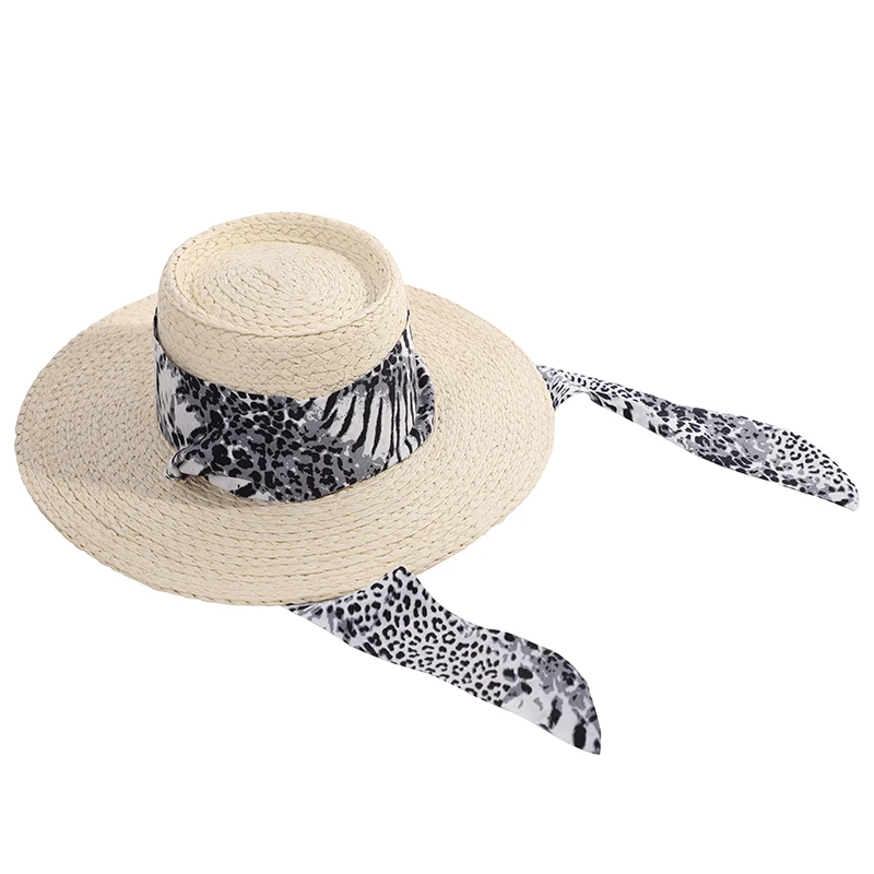 High Quality Straw Hat for Women Casual Travel Daily Use Plain Dyed Boater Straw Hat with Leopard Pattern Ribbon Made of Paper