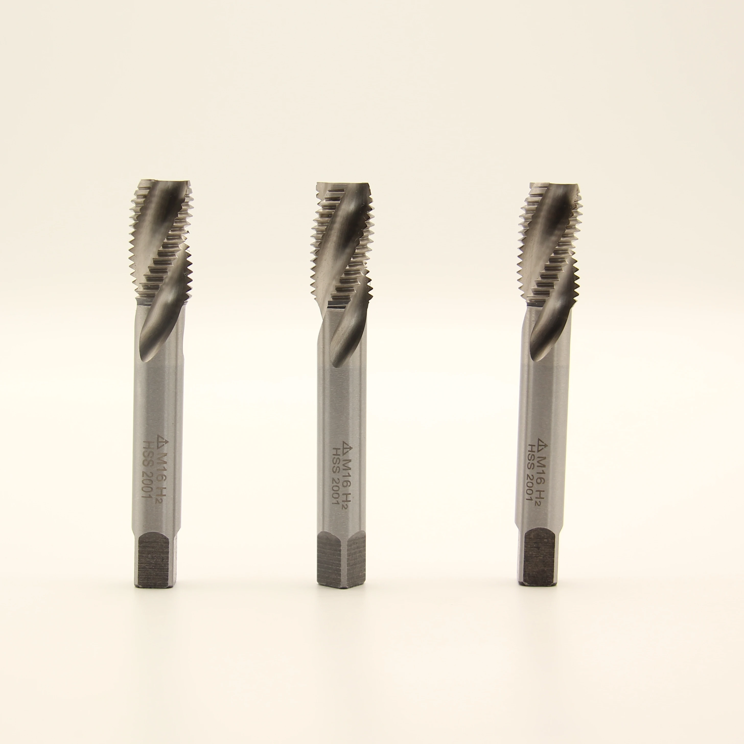 Competitive Price Hss Spiral Flute Groove Screw Tap Right Thread Machine Taps