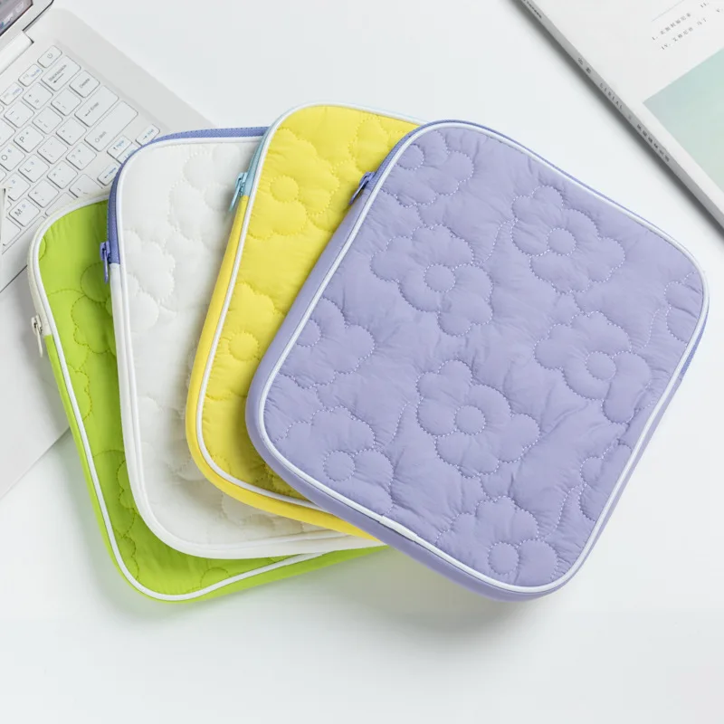 Custom Label Japanese Style computer bag portable Quilted Puffer travel storage bag clutch Girls students Tablet bags for Ipad