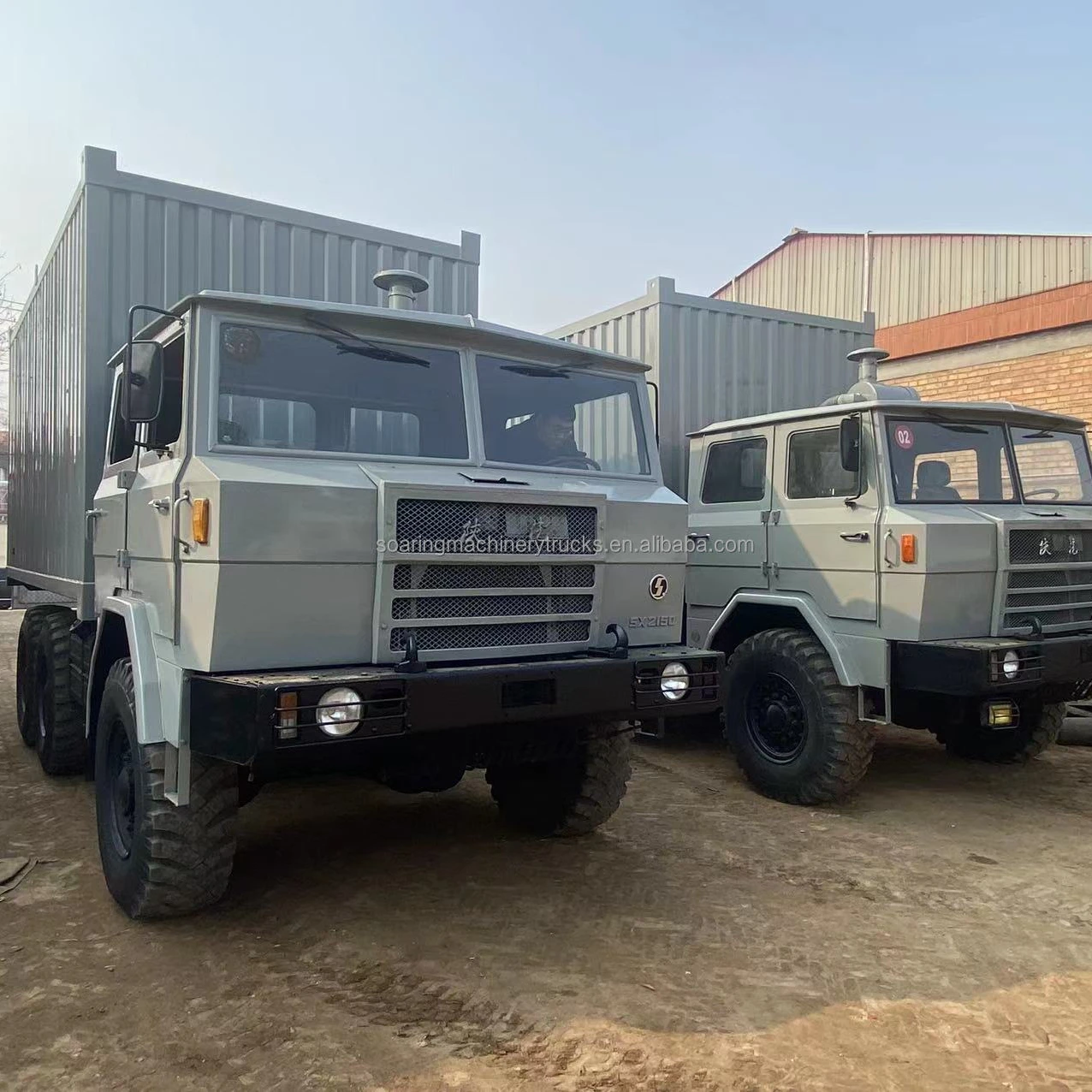 Used Shacman 6x6 commercial vehicle customized cargo van trucks Dongfeng van trucks for sale