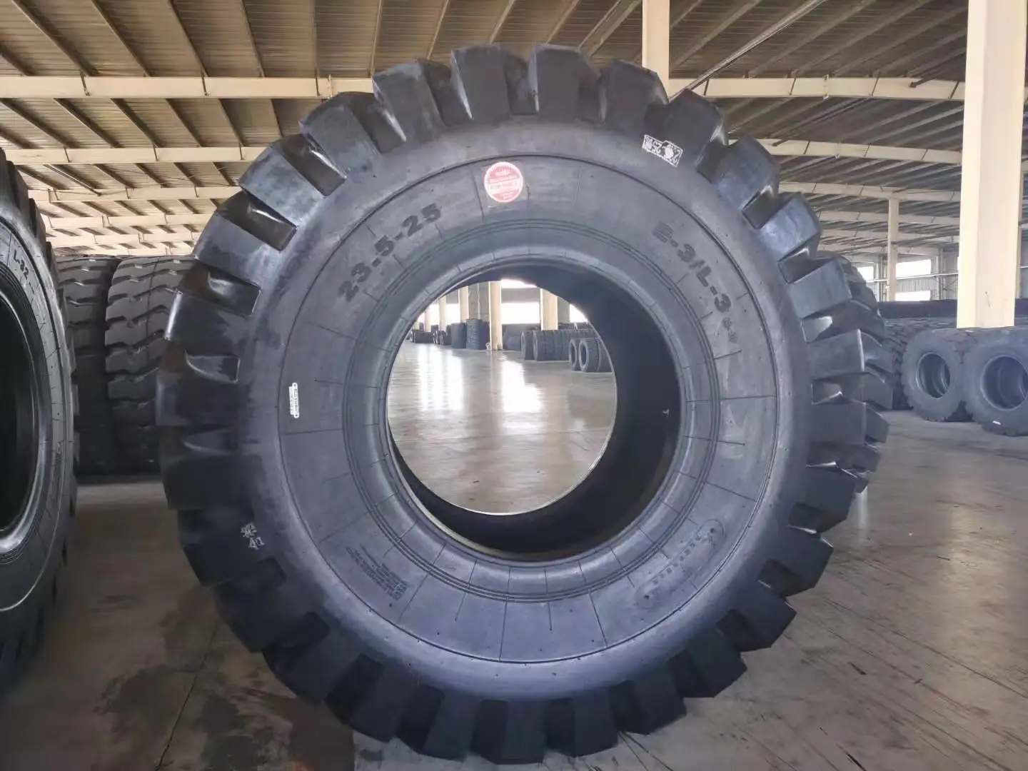  Шины E3/L3 для автомобилей нейлоновые шины внедорожников 23 5-25/26.5-25/17.5-25/20.5-25.