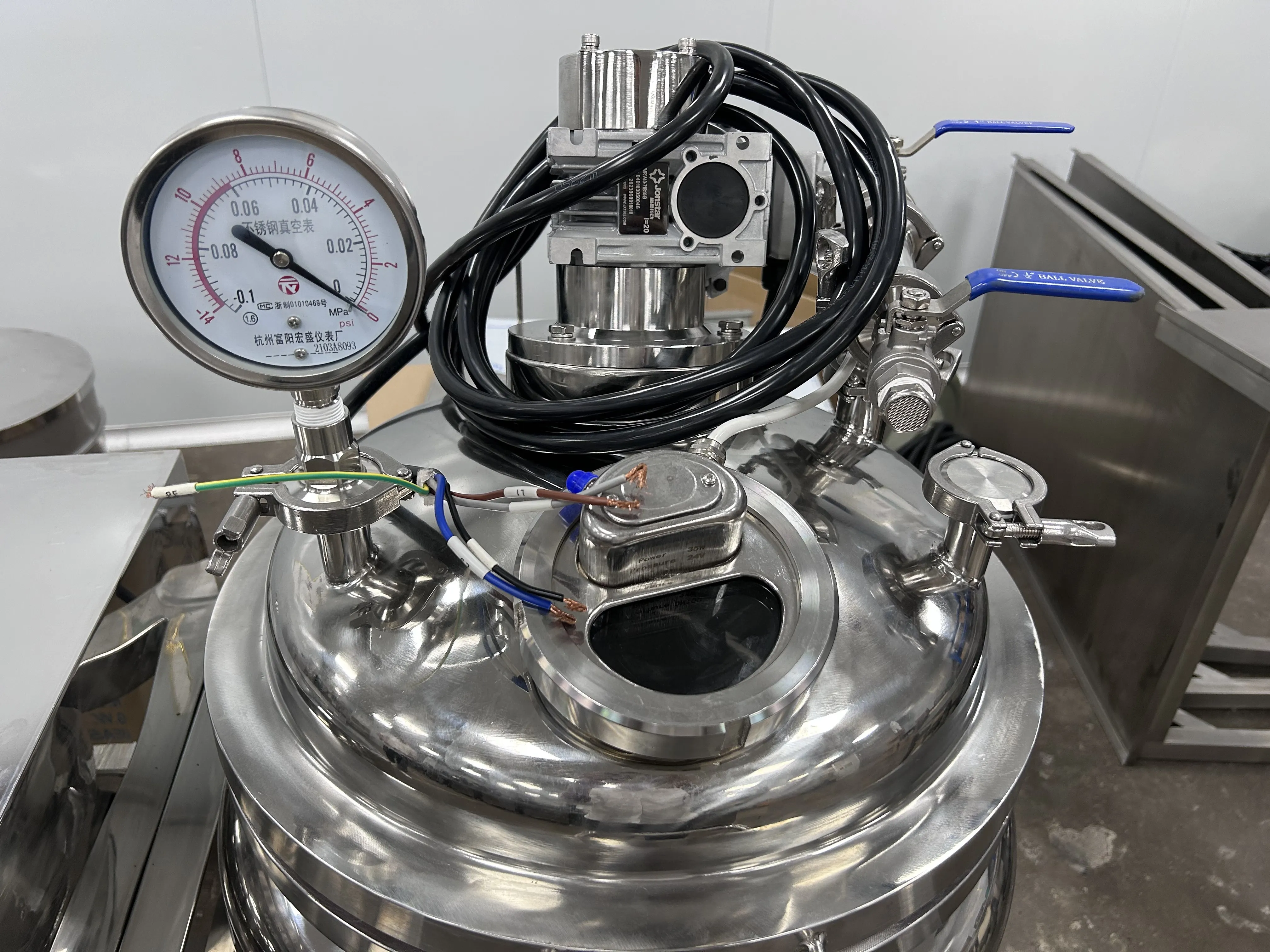 lipstick dissolving and melting pot wax balm disperser mixer tank