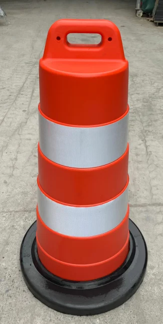 Wholesale Portable Plastic Traffic Safety Drum Stripes Construction Road Barrel Crash Bucket Rubber  1.1m Traffic Barriers