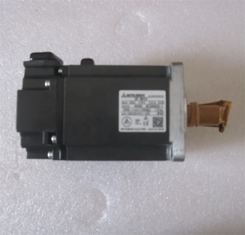 Hot Selling Mitsubishi Original J3 Series AC Servo Motor 400W HF-MP43 HF-MP43B in Stock