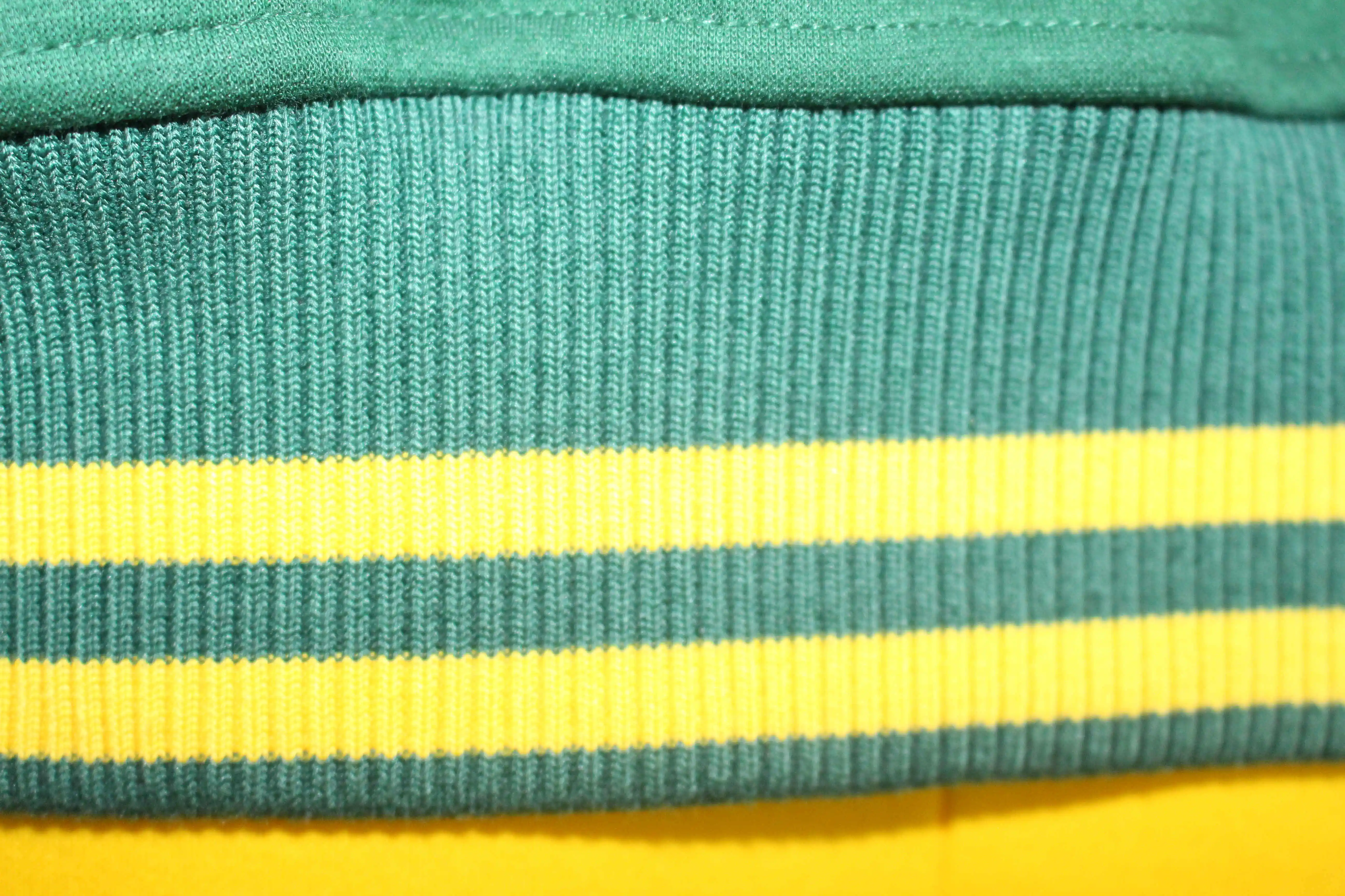 Sherpa-style fleece Hoodie silhouette zips Regular fit Fully lined women jacket