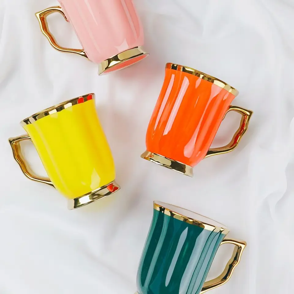 Wholesale Nordic Ceramic Coffee Gold Handle Rim Luxury Colorful Mugs Porcelain Tea Milk Color Glaze Cups
